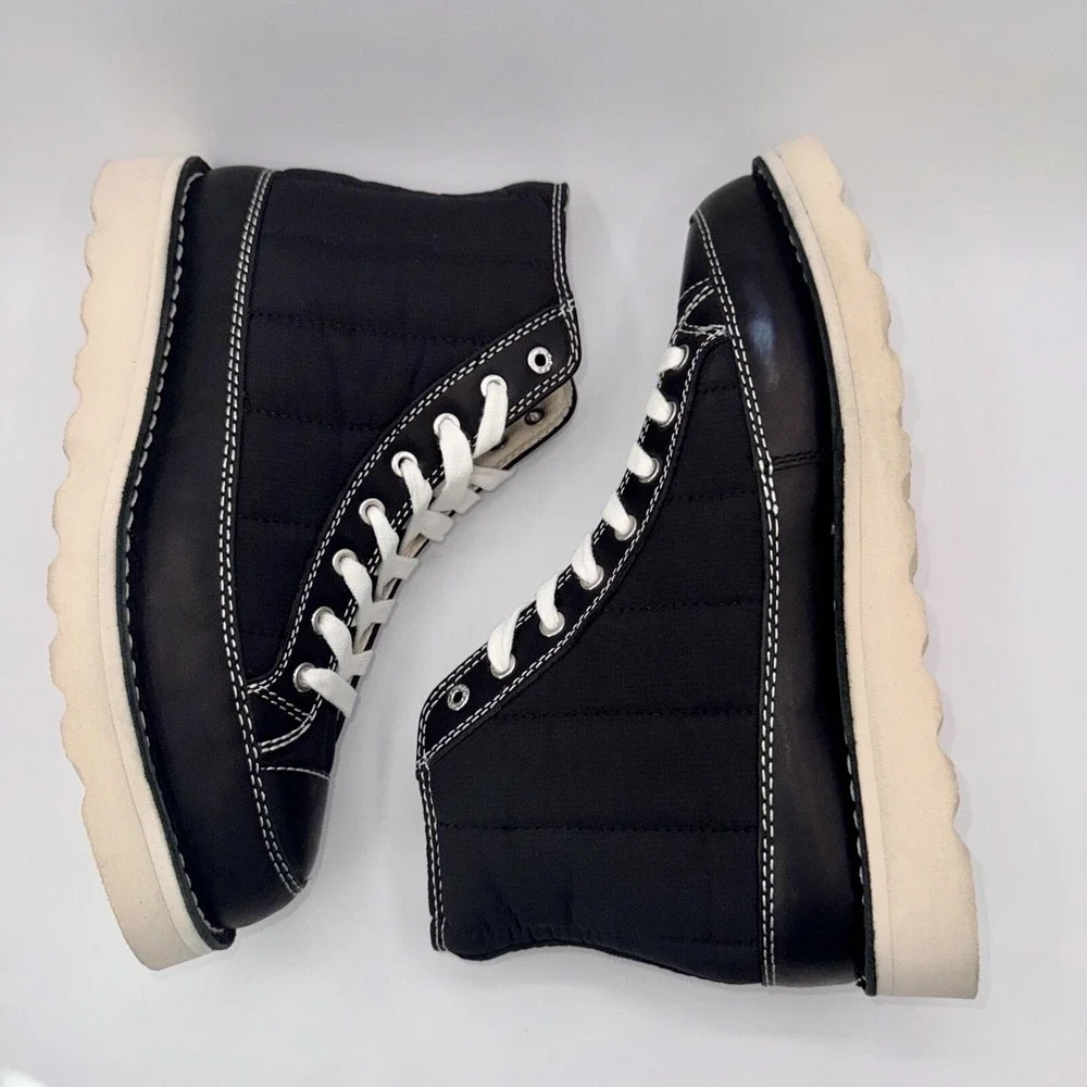 Good‎ News Roopa Quilted Boots Men's Size 9 Black White Puffer